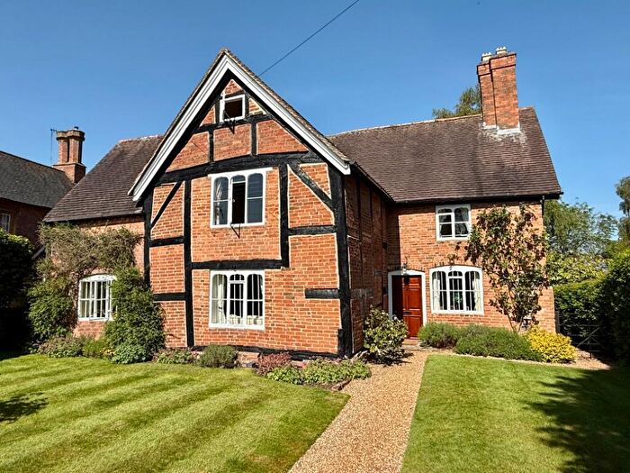 5 Bedroom Detached House For Sale In Church Road, Snitterfield, Stratford Upon Avon, CV37