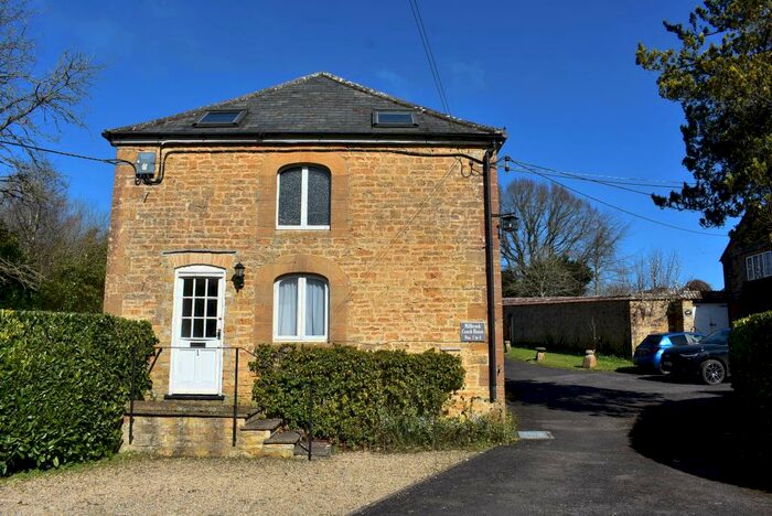 2 Bedroom Stone House To Rent In West Coker, BA22