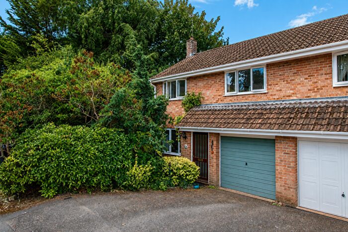 3 Bedroom Semi Detached House For Sale In Rectory Close, Whimple, EX5