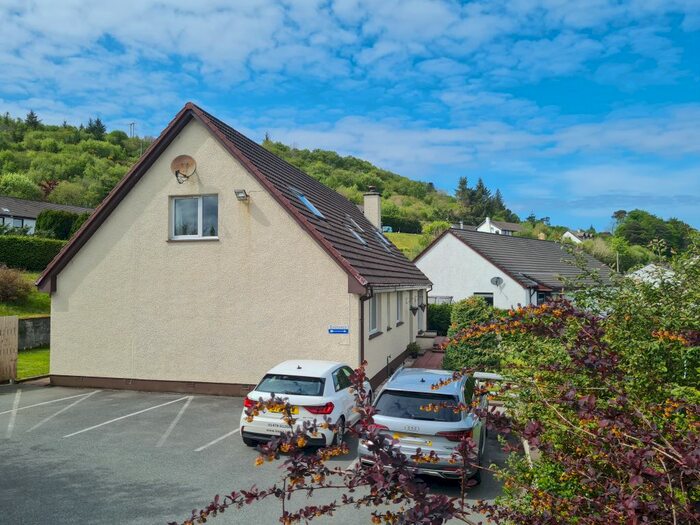 7 Bedroom Detached House For Sale In Viewfield Road, Portree, IV51