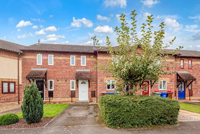 1 Bedroom Terraced House To Rent In Heather Road, Bicester, Oxfordshire, OX26