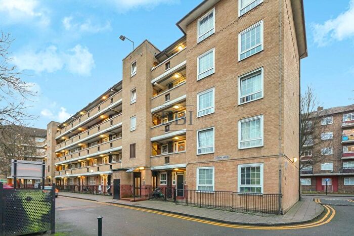 2 Bedroom Apartment For Sale In Trinidad House, Gill Street, London, E14
