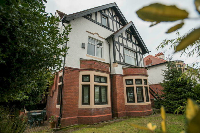 2 Bedroom Apartment To Rent In Palace Place, Llandaff, CF5