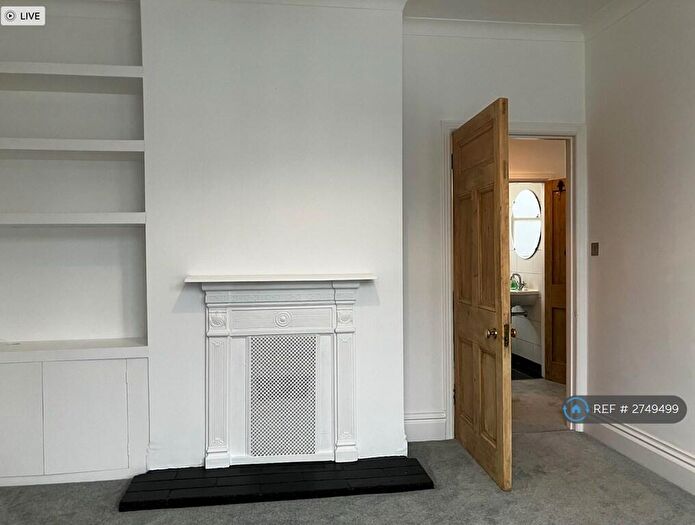 1 Bedroom Flat To Rent In Grantham Road, Brighton, BN1