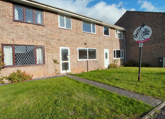 3 Bedroom Terraced House To Rent In Dorchester Close, Nailsea, Bristol, BS48