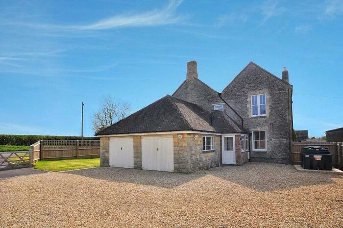 4 Bedroom Detached House To Rent In Launton, Bicester, Oxfordshire, OX26