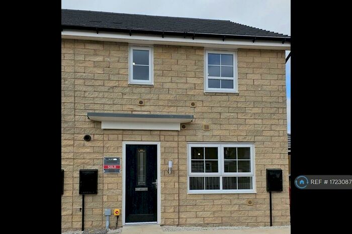 2 Bedroom Terraced House To Rent In Atherton Court, Hyde, SK14