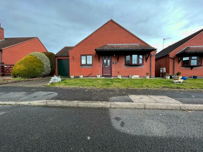 2 Bedroom Bungalow To Rent In Woodward Court, Snitterfield, Stratford-upon-Avon, CV37