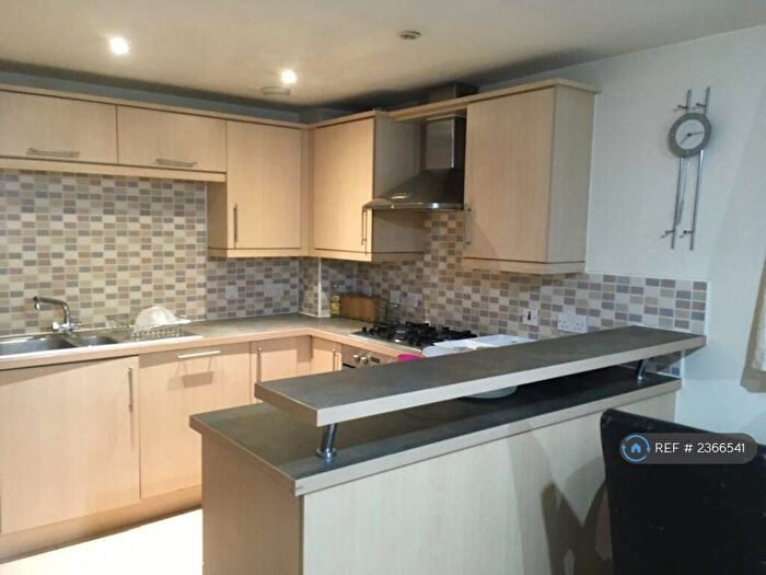 2 Bedroom Flat To Rent In Brunel Crescent, Swindon, SN2