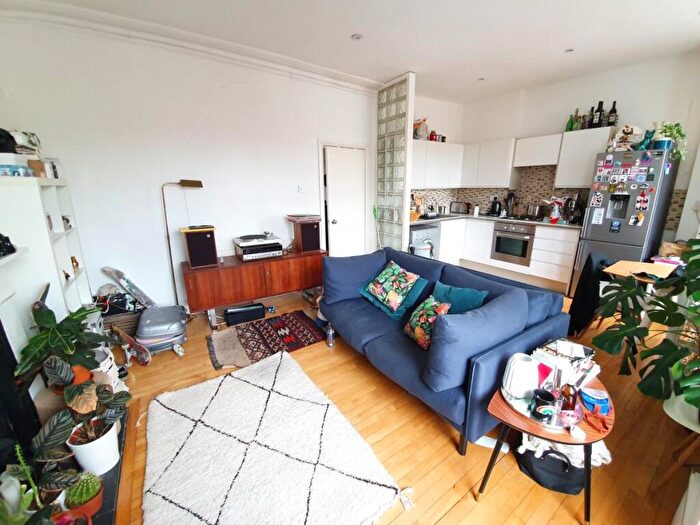 1 Bedroom Flat To Rent In Agar Grove, Camden, NW1