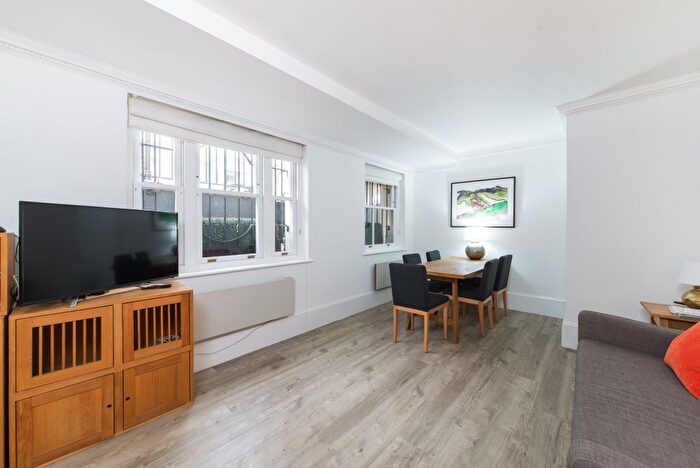 2 Bedroom Flat To Rent In Gloucester Street, London, SW1V