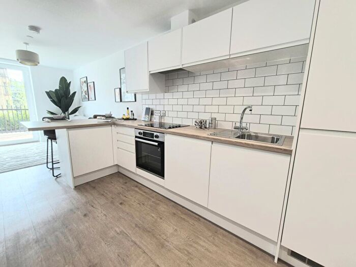 1 Bedroom Apartment To Rent In Cow Green, Halifax, HX1