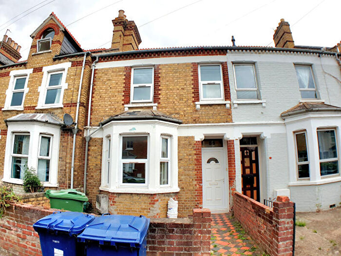 4 Bedroom Terraced House To Rent In Hurst Street **Available In August **, OX4