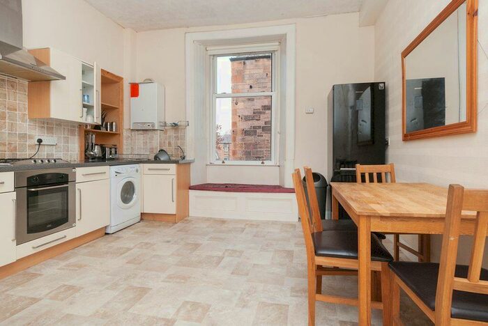 3 Bedroom Flat To Rent In L &# Angle Park Terrace, Edinburgh, EH11