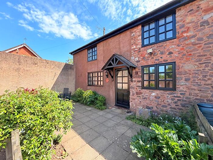 3 Bedroom End Terrace House For Sale In Stable Cottage, Tiverton, EX16