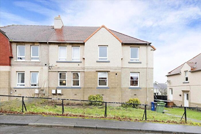 3 Bedroom Flat For Sale In Reed Drive, Newtongrange, EH22