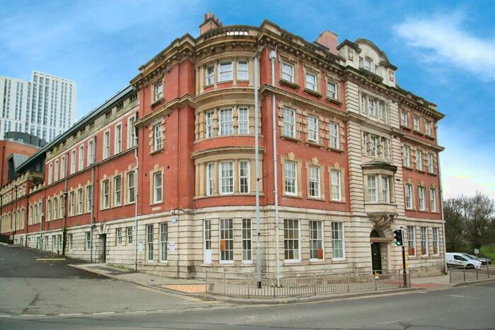 1 Bedroom Apartment To Rent In North Street, Leeds, West Yorkshire, LS2