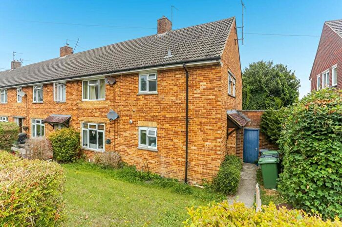 2 Bedroom Apartment For Sale In Garbett Road, Winchester, Hampshire, SO23