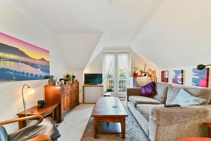 2 Bedroom Flat To Rent In Sir Cyril Black Way, London, SW19