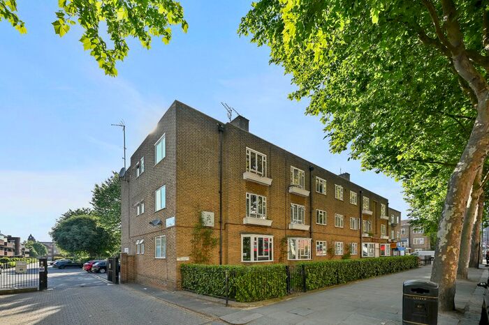 2 Bedroom Flat For Sale In Ladbroke Grove, North Kensington, London, W10