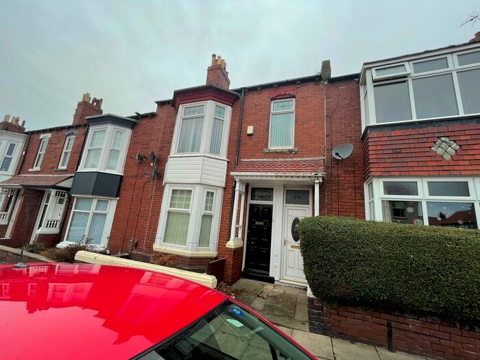 3 Bedroom Flat To Rent In Birchington Avenue, South Shields NE33