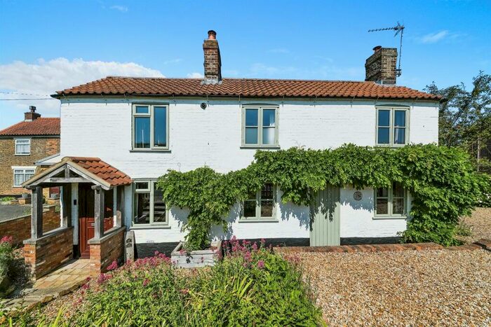 4 Bedroom Character Property For Sale In Farthing Road, Downham Market, PE38