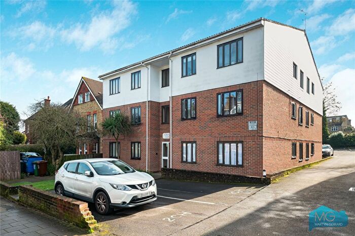 2 Bedroom Flat For Sale In Station Road, New Barnet, Barnet, EN5