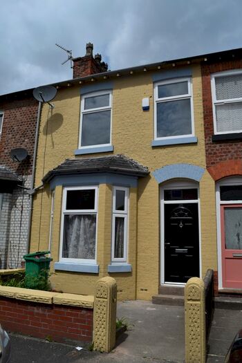 3 Bedroom Terraced House To Rent In Slade Grove, Manchester, M13