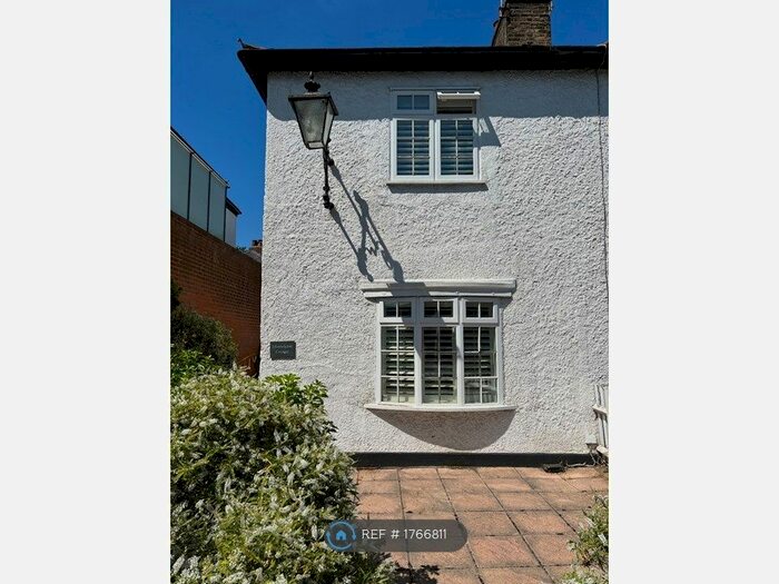 2 Bedroom Terraced House To Rent In Fortis Green Cottages, London, N2