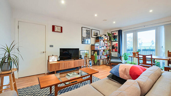 1 Bedroom Flat For Sale In Titley Close, London, E4