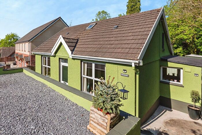 3 Bedroom Bungalow For Sale In Mynachlog Road, Pontyberem, Llanelli, Carmarthenshire, SA15