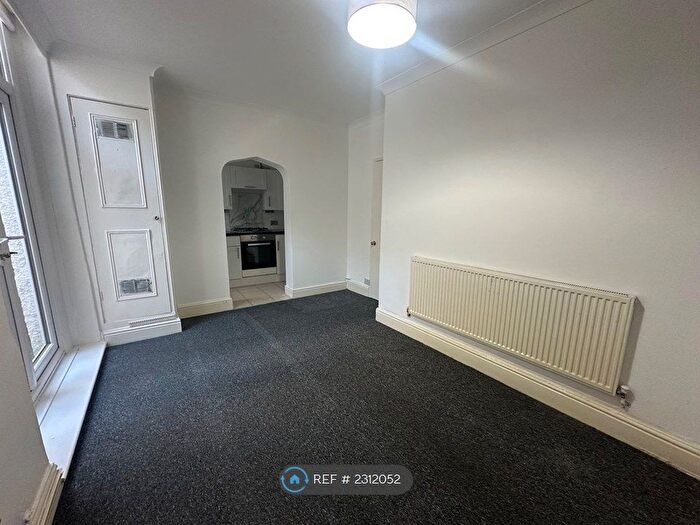 2 Bedroom Flat To Rent In Sussex Square, Brighton, BN2