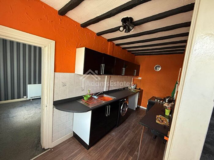 1 Bedroom Terraced House To Rent In Bradford Road, Batley, WF17