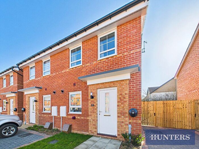 2 Bedroom Semi-Detached House To Rent In Chalk Pasture, Bridlington, YO15