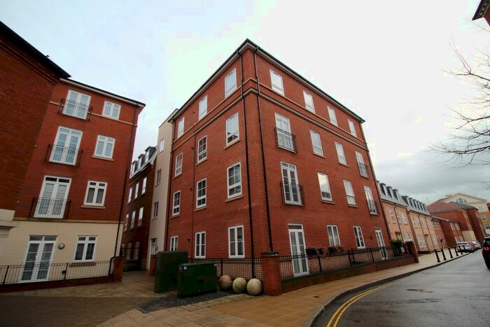 2 Bedroom Flat To Rent In Sissinghurst Court, Main Street, Dickens Heath B90