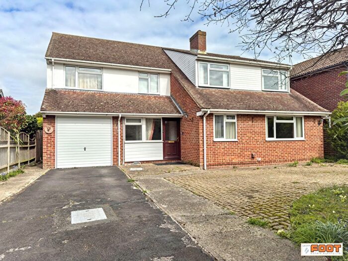 3 Bedroom Detached House For Sale In Sea View Road, Hayling Island, PO11