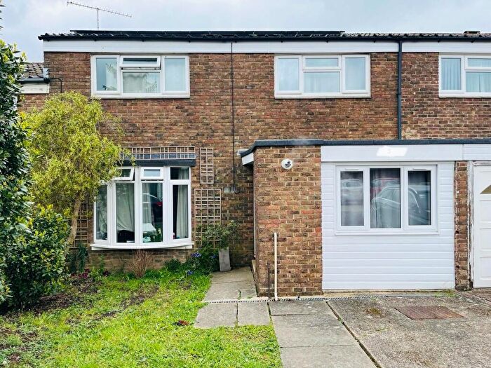 House To Rent In Southgate, RH11