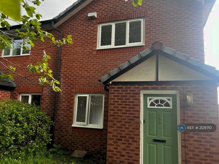 2 Bedroom End Of Terrace House To Rent In Rutland Drive, Bury, BL9