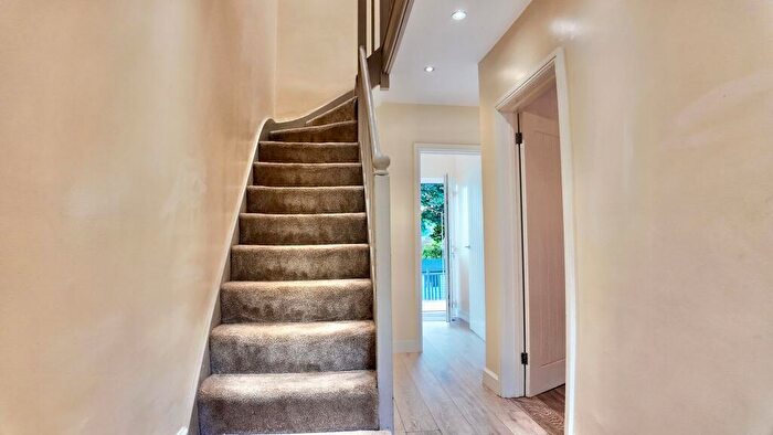 3 Bedroom Terraced House For Sale In Brynglas Avenue, Pontllanfraith, NP12