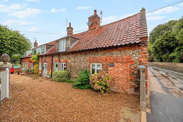 3 Bedroom Cottage For Sale In Beautifully Presented Cottage In Burnham Market, PE31