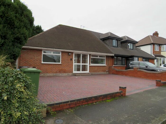 3 Bedroom Semi-Detached Bungalow To Rent In Scott Road, Solihull B92
