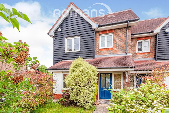 3 Bedroom Semi-Detached House To Rent In Dalby Gardens, Maidenhead, SL6