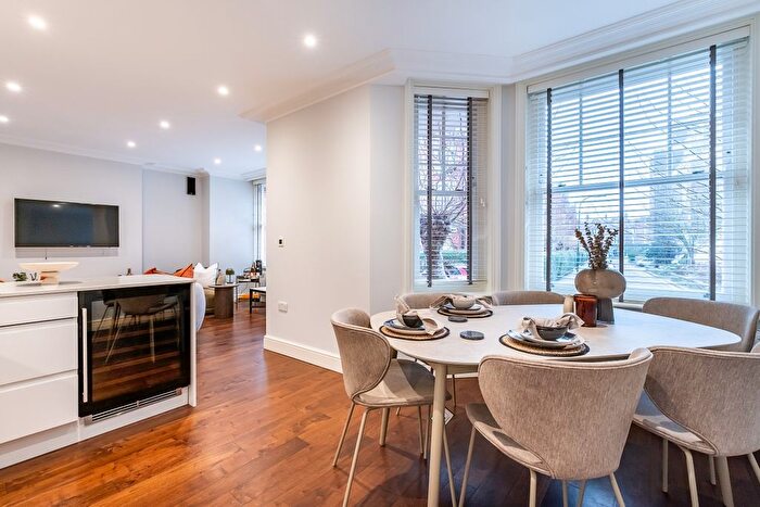 3 Bedroom Flat To Rent In King Street, London, W6
