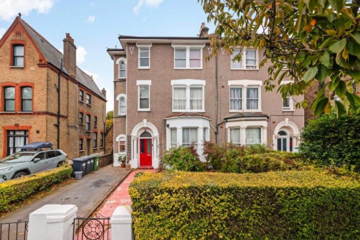 2 Bedroom Apartment For Sale In Breakspears Road, Brockley, London, SE4