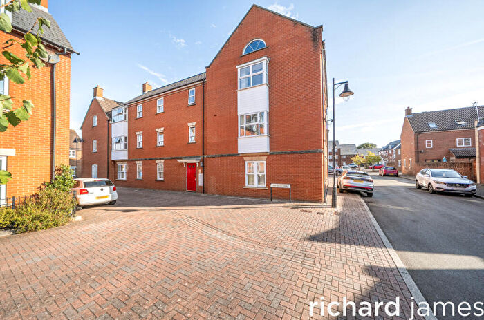 2 Bedroom Flat For Sale In Redhouse, Swindon, SN25