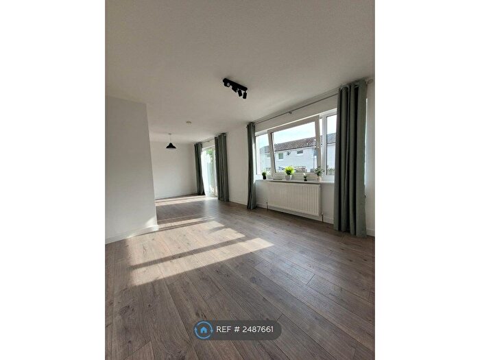 3 Bedroom Terraced House To Rent In Labrador Avenue, Livingston, EH54