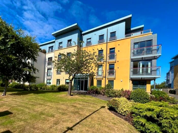 2 Bedroom Flat To Rent In Barnton Grove, Barnton, Edinburgh, EH4