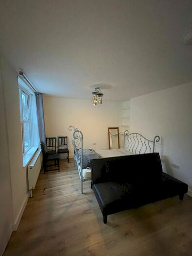 Studio To Rent In Edgware High Road, London HA8