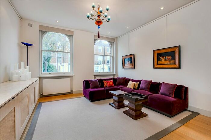 2 Bedroom Flat To Rent In Princedale Road, Holland Park, London, W11