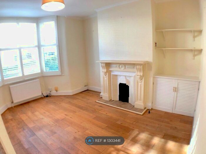 2 Bedroom Maisonette To Rent In Archer Road, London, SE25